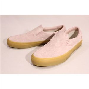 PINK FUZZY SLIP-ON VANS! ✨🤘